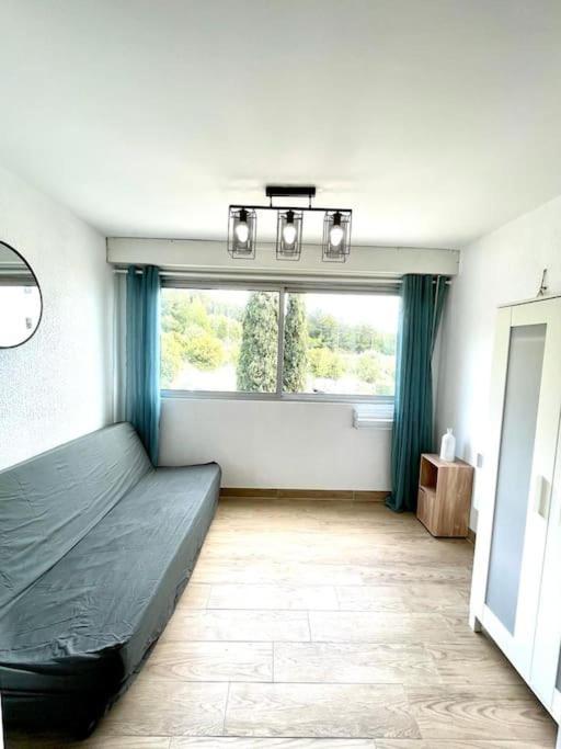 Joli Studio Cosy De 31 M2 Bord De Mer Acces Pmr 4Personnes La Ciotat Exterior photo
