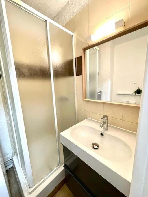 Joli Studio Cosy De 31 M2 Bord De Mer Acces Pmr 4Personnes La Ciotat Exterior photo